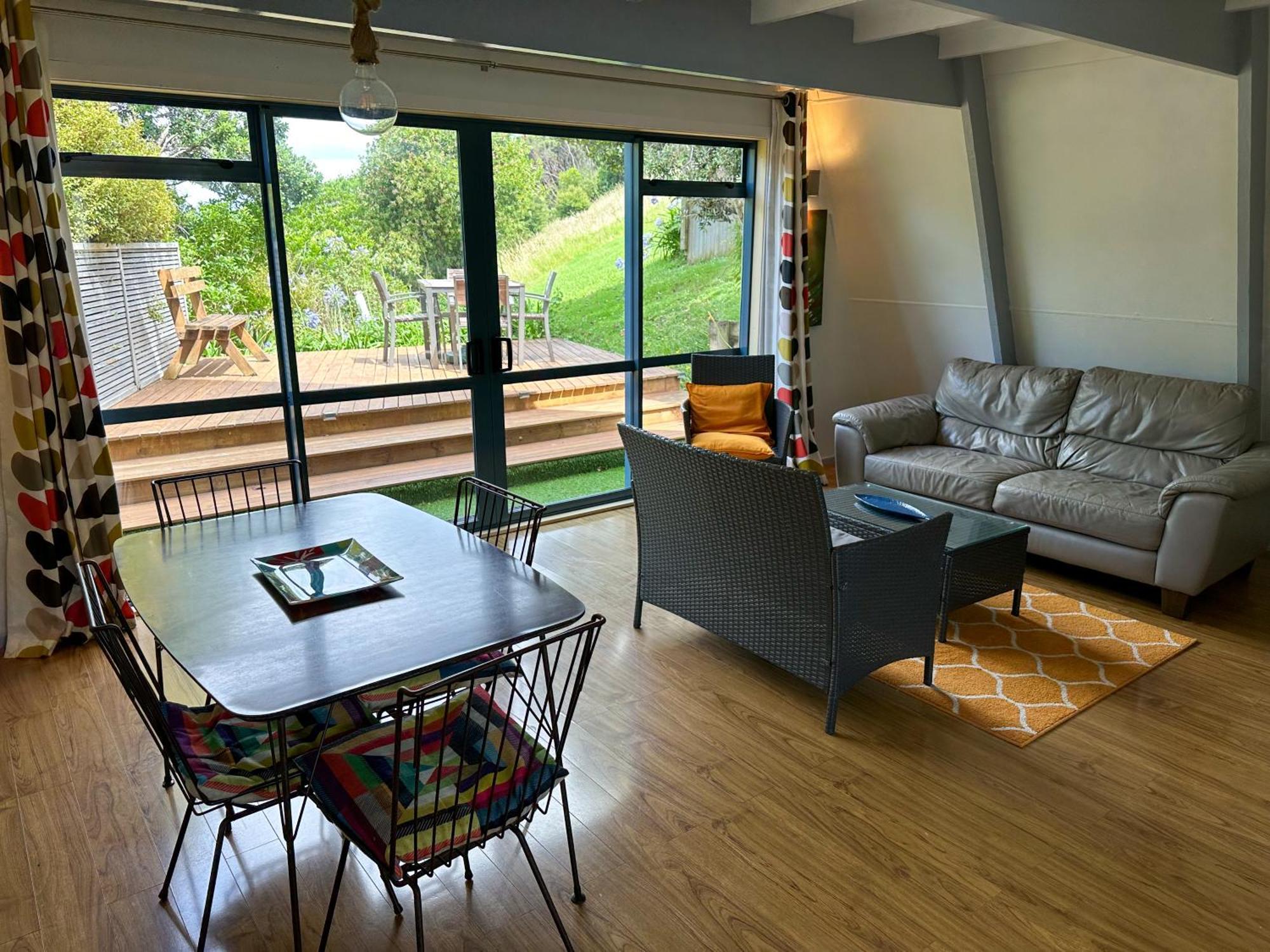 Pohutukawa Coastal Chalets Coromandel 객실 사진